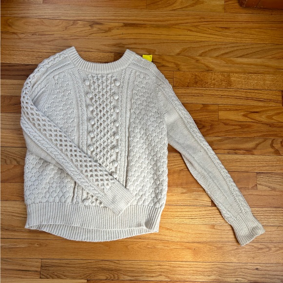 JCrew - Women Size Medium - Cream  blended lambswool - Pom Pom Front - Picture 6 of 11